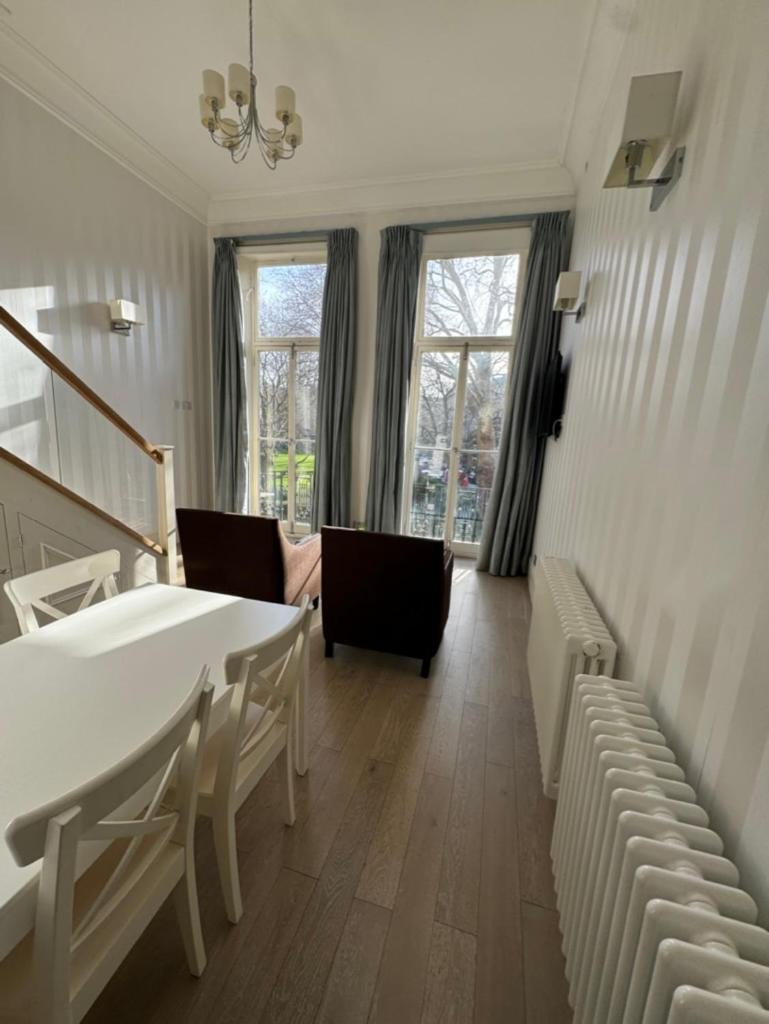 Apartment Luxury Mezzanine In Kensington / Earls Court Garden Square