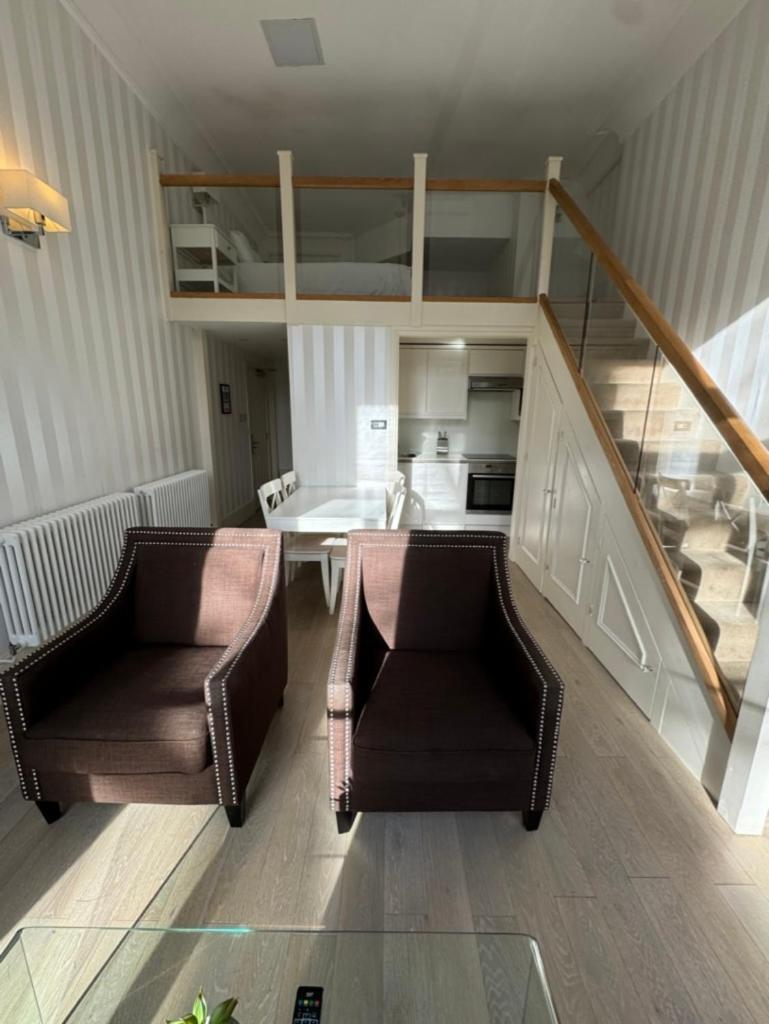 Appartamento Luxury Mezzanine In Kensington / Earls Court Garden Square *